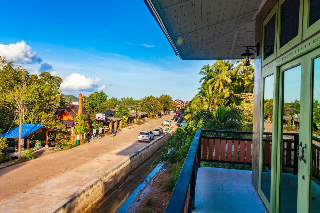 Tonmai Suites Ko Lanta Exterior foto